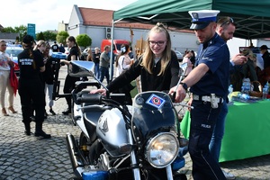 policyjny motocykl pokaz